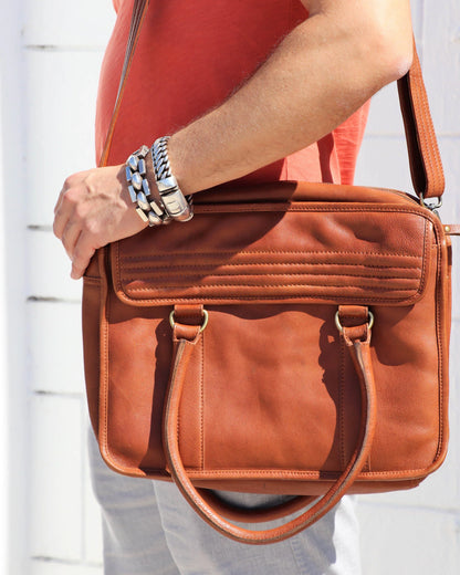 Tuck | Casual Leather Messenger Bag